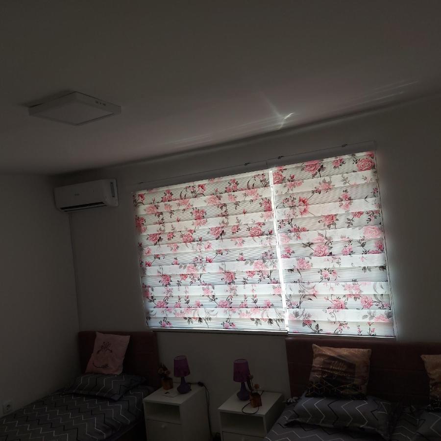 Lovely, Neat And Quite Apartment Dalia, Private Parking Сараєво Екстер'єр фото